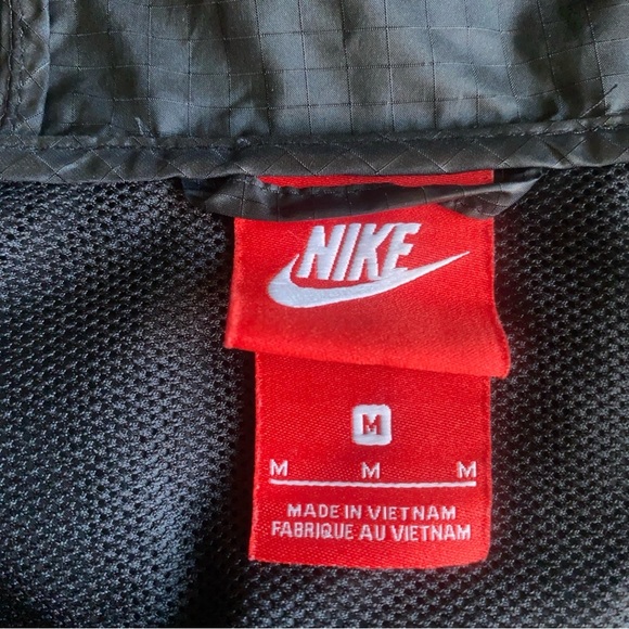 Nike Windrunner Full Zip Hooded Jacket Women’s Size Medium Black & White - Picture 4 of 10